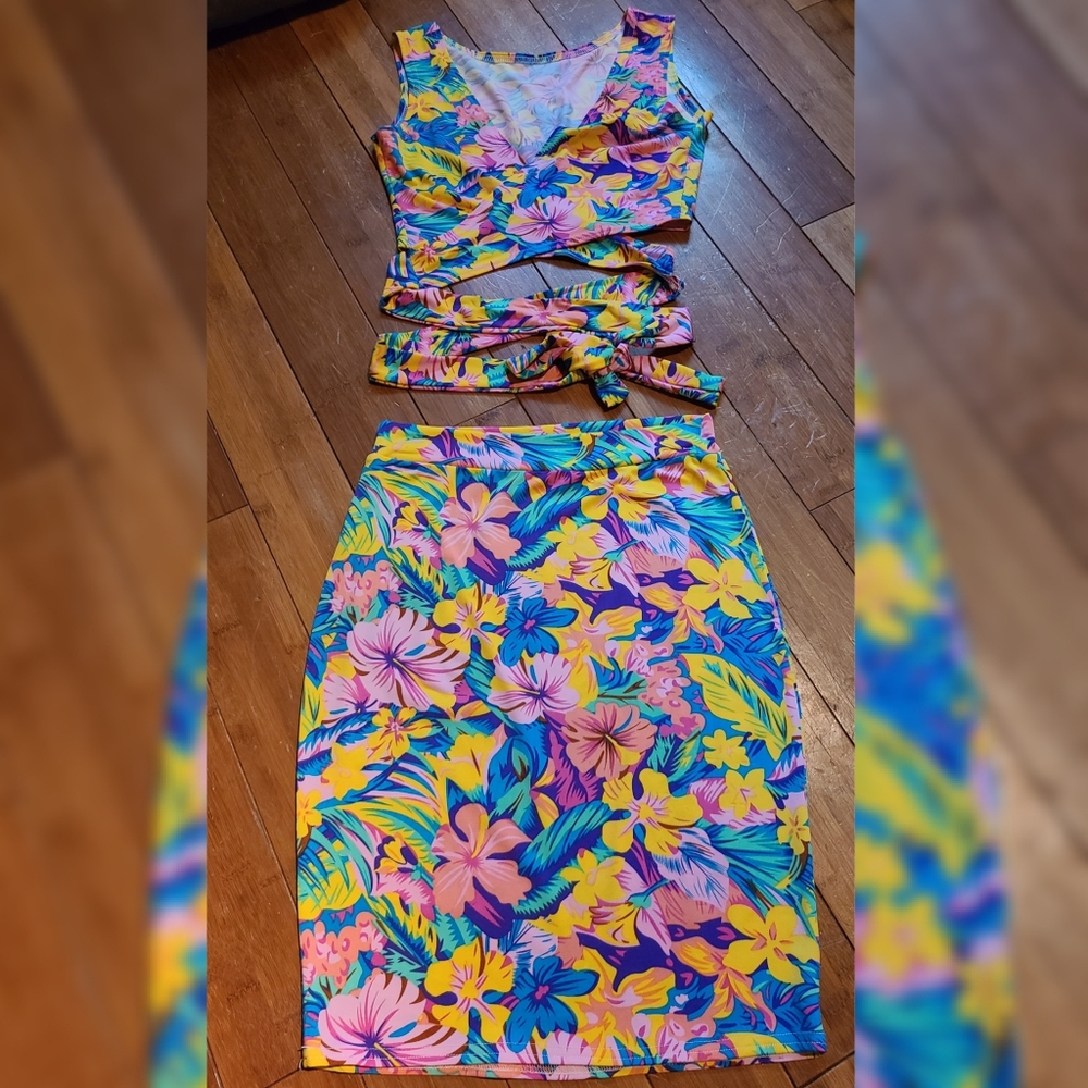 Malibu Barbie 2 piece Outfit - Small